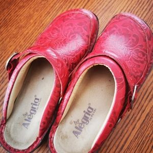 Algeria Nursing shoes